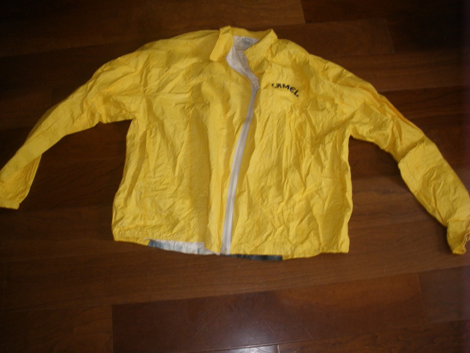 Adult Wind Breaker/Rain Jacket Yellow Camel XL(44-46)L.N.