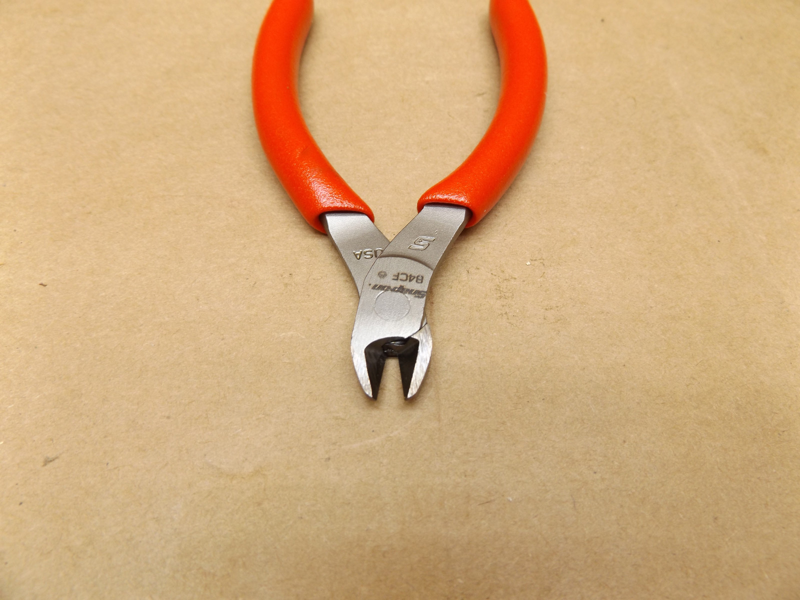 Snap-on 84CF VectorEdge Cutters, Diagonal, Vinyl Grips, 4-3/4