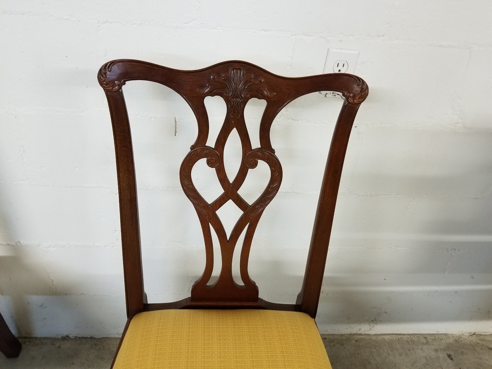 SET OF EIGHT CRAFTIQUE CHAIRS MAHOGANY BALL AND CLAW
