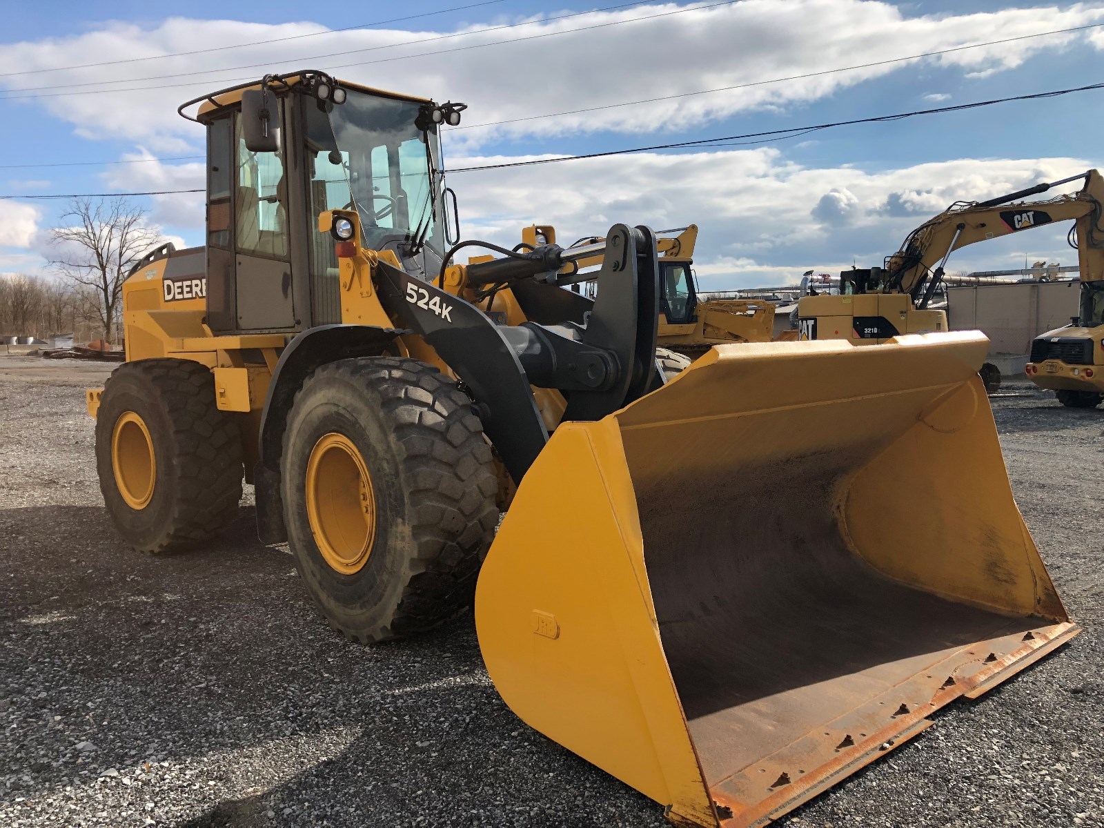 2009 JOHN DEERE 524K 5797 HRS CAB HEAT A/C SCALES