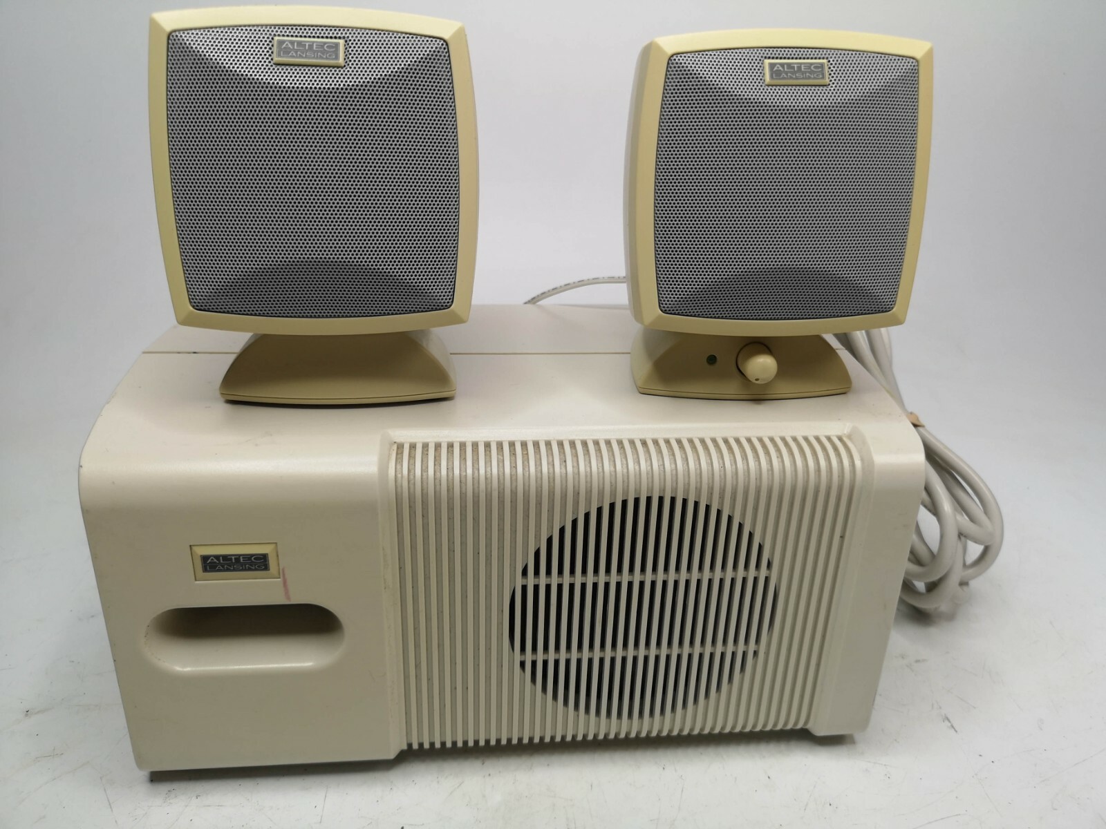 Altec Lansing ACS44 2.1 Channel Computer Speakers With Altec Lansing ACS44 2.1 Channel Computer Speakers With