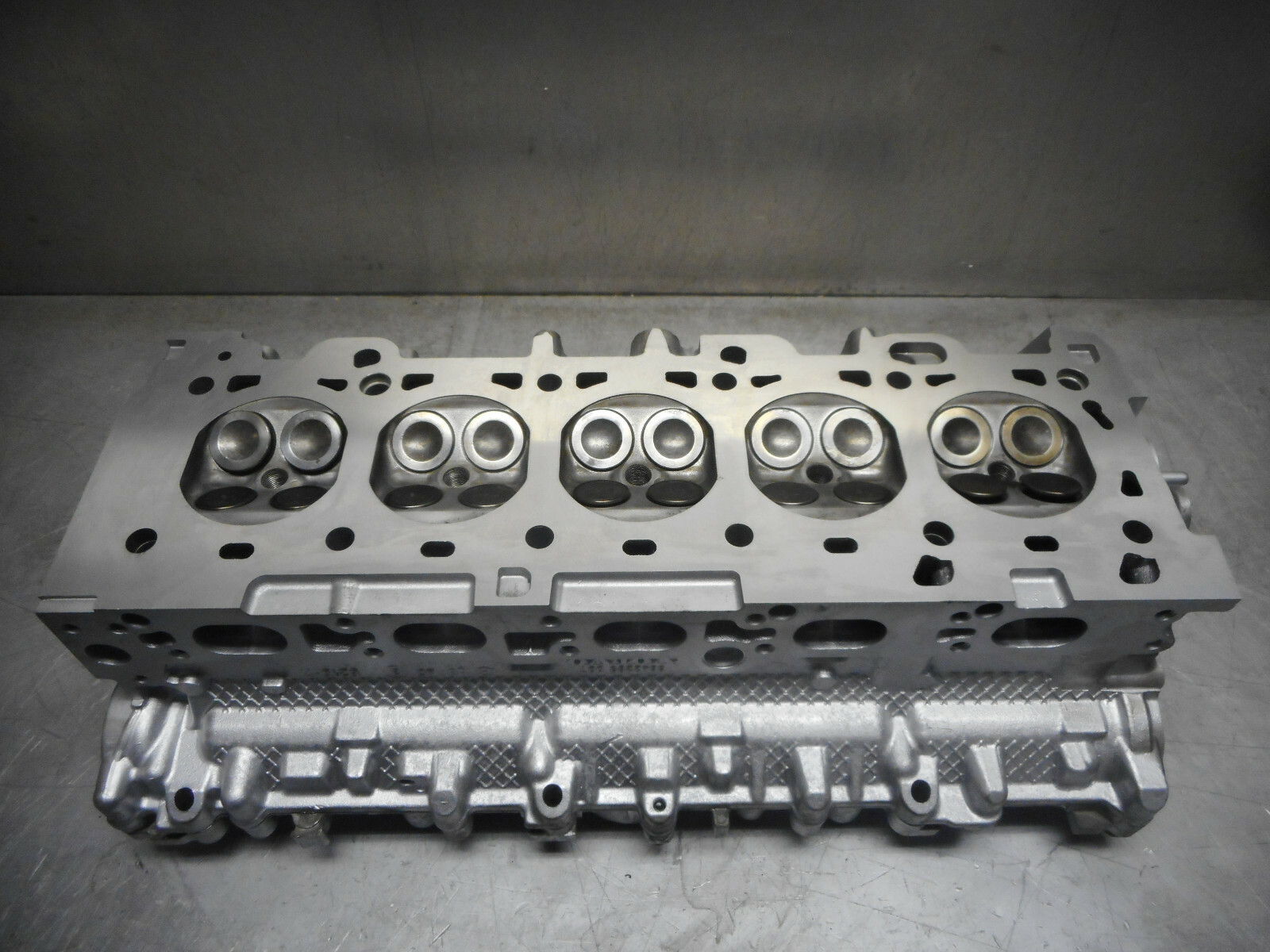 ミニカー Volvo 850 Saloon Silver llic 1994 m22649571199_1.jpg?1754699759
