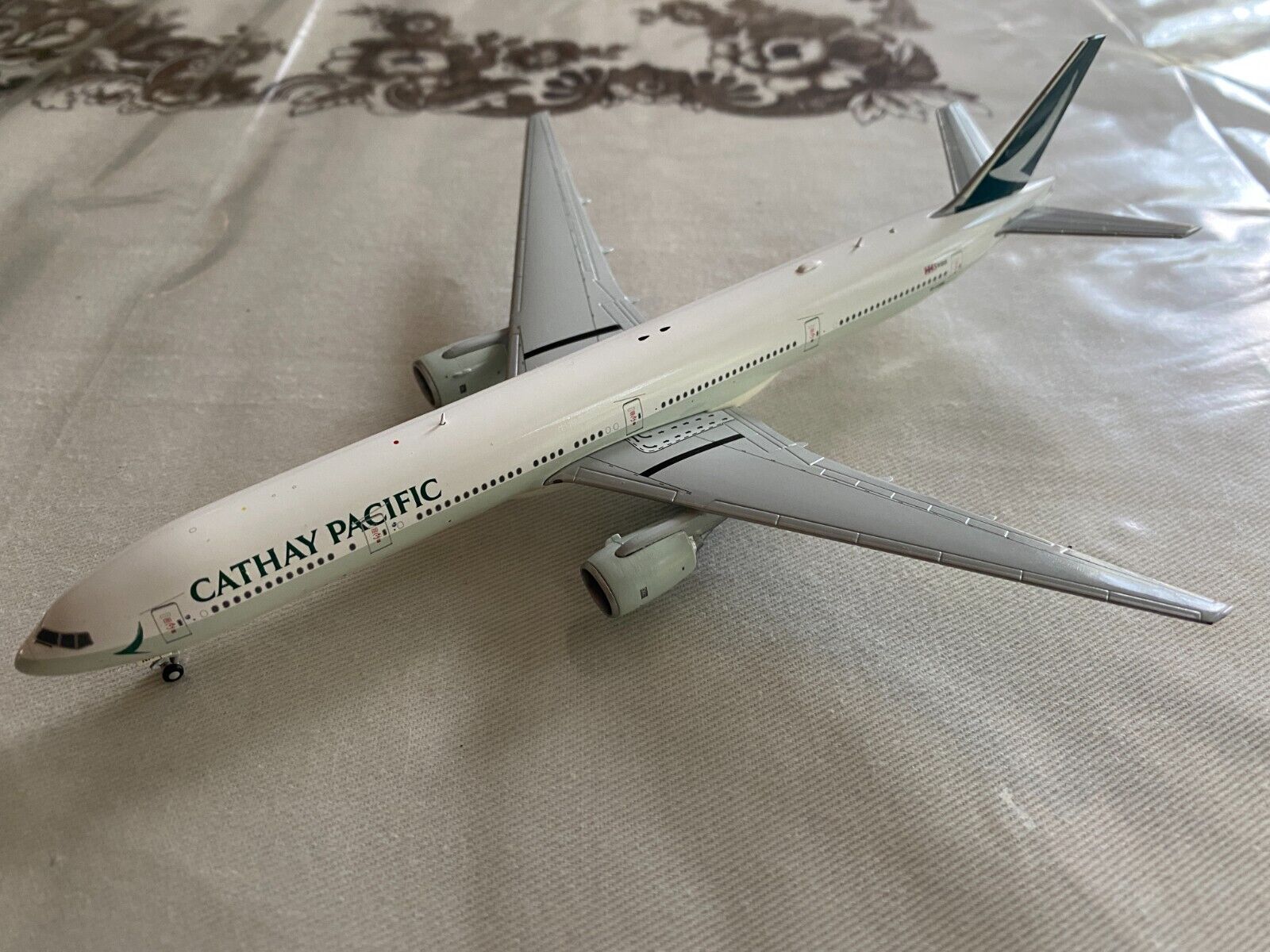 JC Wings 1/400 Cathay Pacific 777-300 B-HNM *MINT CONDITION JC Wings 1/400 Cathay Pacific 777-300 B-HNM *MINT CONDITION