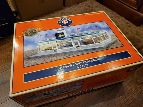 Lionel 6-24113 O Gauge Hank's Lionelville Ford Auto Dealersh