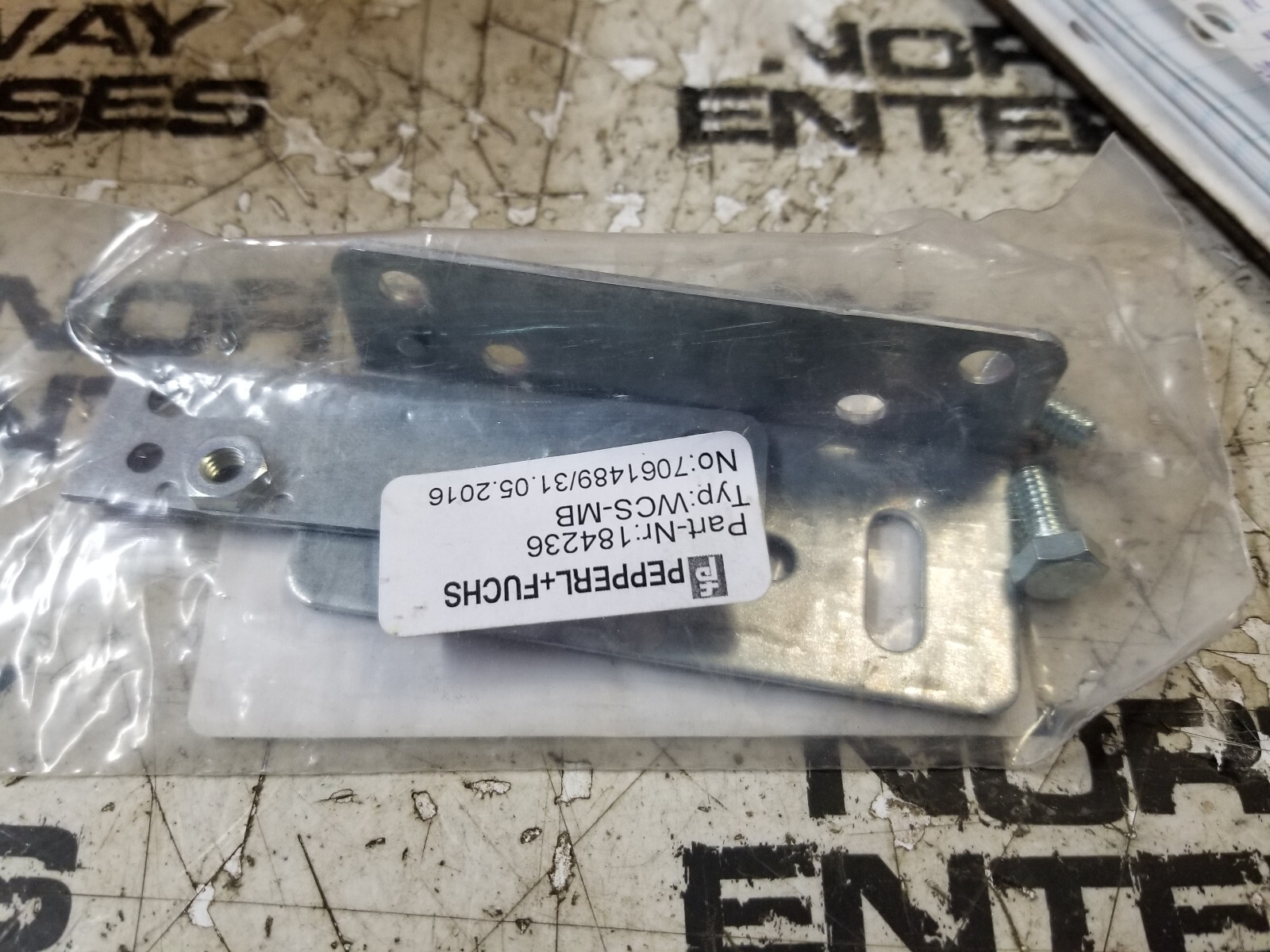PEPPERL FUCHS 184236, MOUNTING BRACKETS, THICKNESS: 2MM, METAL - Picture 3 of 3