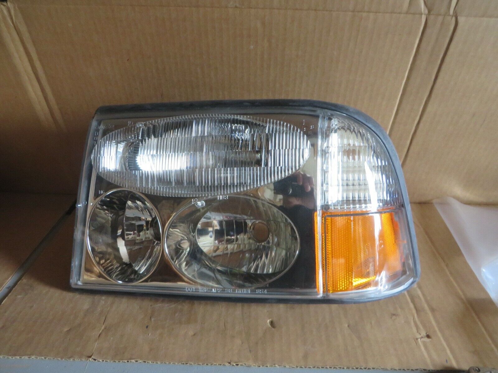 OEM # 16525633 GM General Motors AC DELCO OEM new HEADLIGHT OEM # 16525633 GM General Motors AC DELCO OEM new HEADLIGHT
