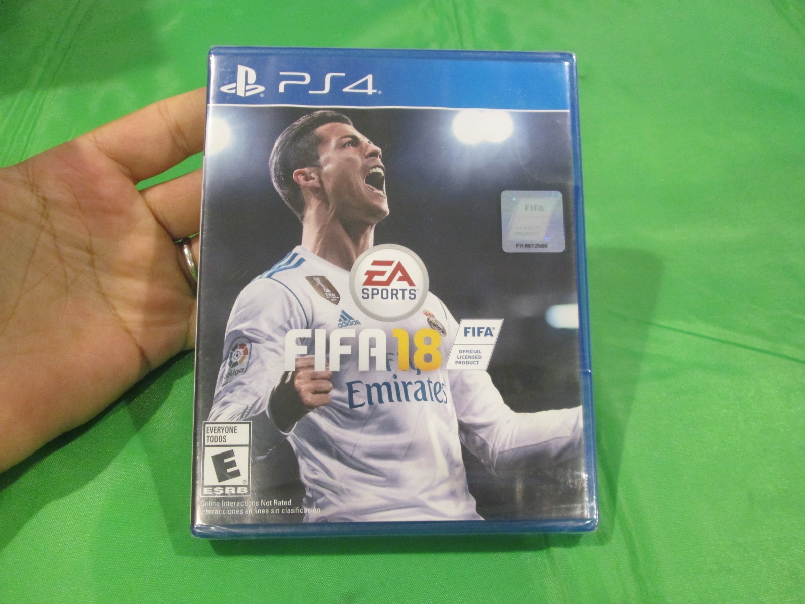 FIFA 18 PS4 PLAYSTATION 4 SONY EA SPORTS SOCCER RONALDO NEW