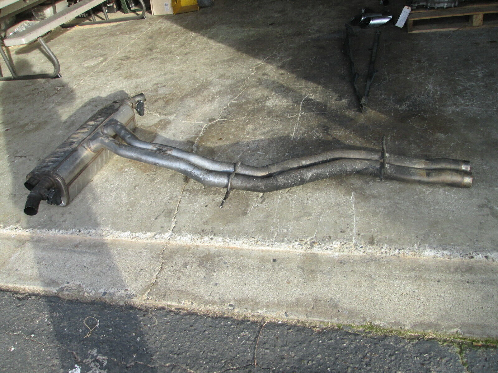 Lamborghini Urus- Muffler & Pipes Exhaust System P/N Lamborghini Urus- Muffler & Pipes Exhaust System P/N