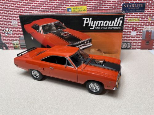 1/18 GMP 1970 Plymouth Road Runner Heads Up Blown Hemi 1/18 GMP 1970 Plymouth Road Runner Heads Up Blown Hemi