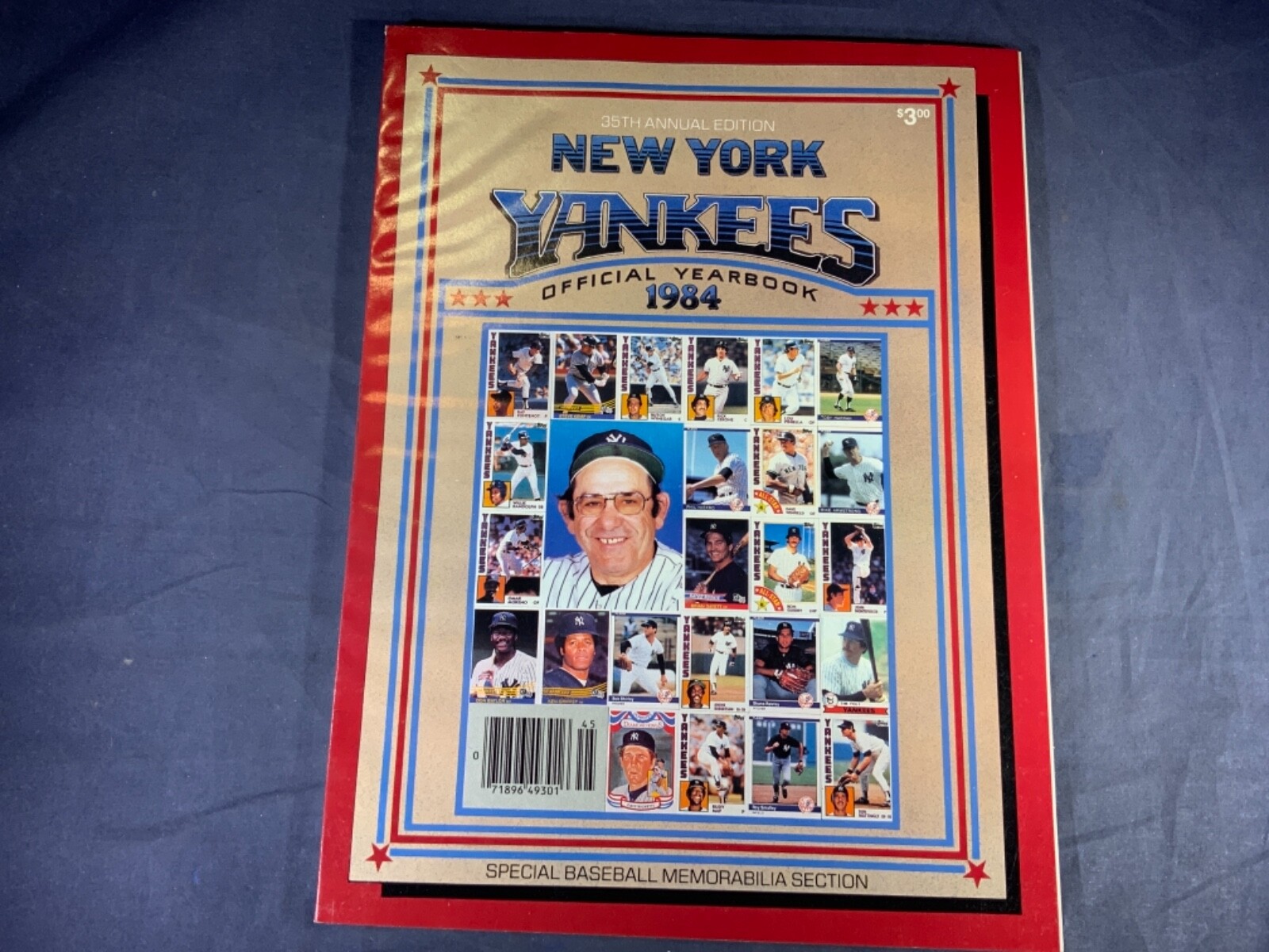 洋書 NewYork YANKEES 1984 oficial yearbook s-l400.jpg
