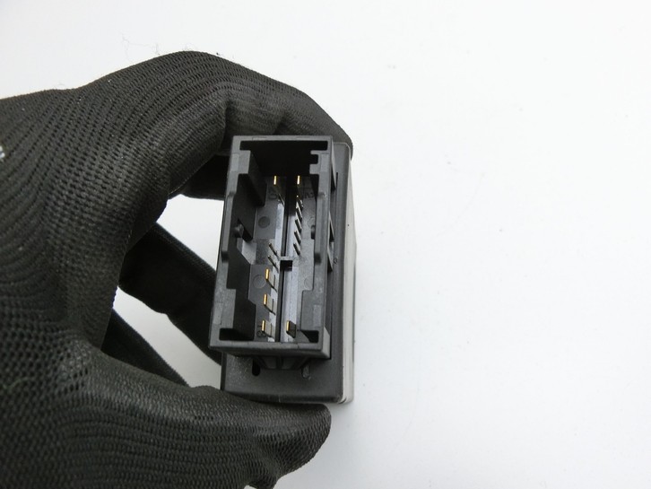 BMW G21 320dx 3er 19-22 Steuergerät ECU Modul für Kraftstoffpumpe BMW G21 320dx 3er 19-22 17.09.2020 5516090... Vorschau 3