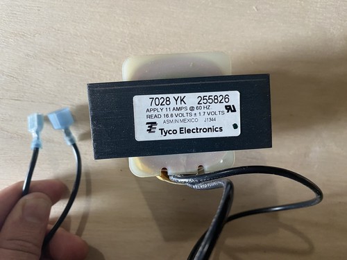 Transformer Apply 11 AMPS @60 Hz READ 16.6 Volts + 1.7 Volts 7028 YK 255826 YORK