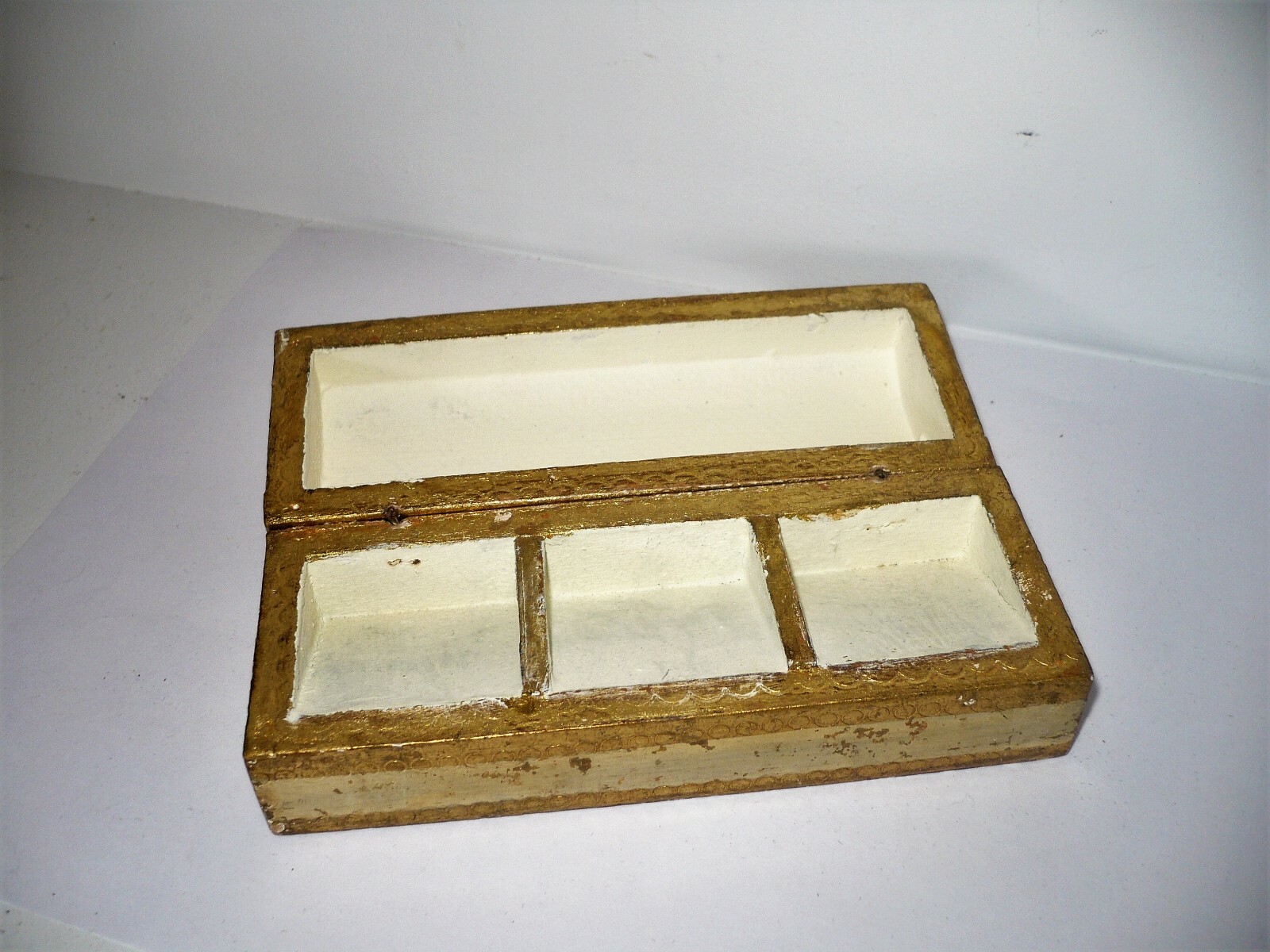 Vintage Italian Florentine Gold Gilt Wood Toleware Domed Stamp Box Shabby Chic