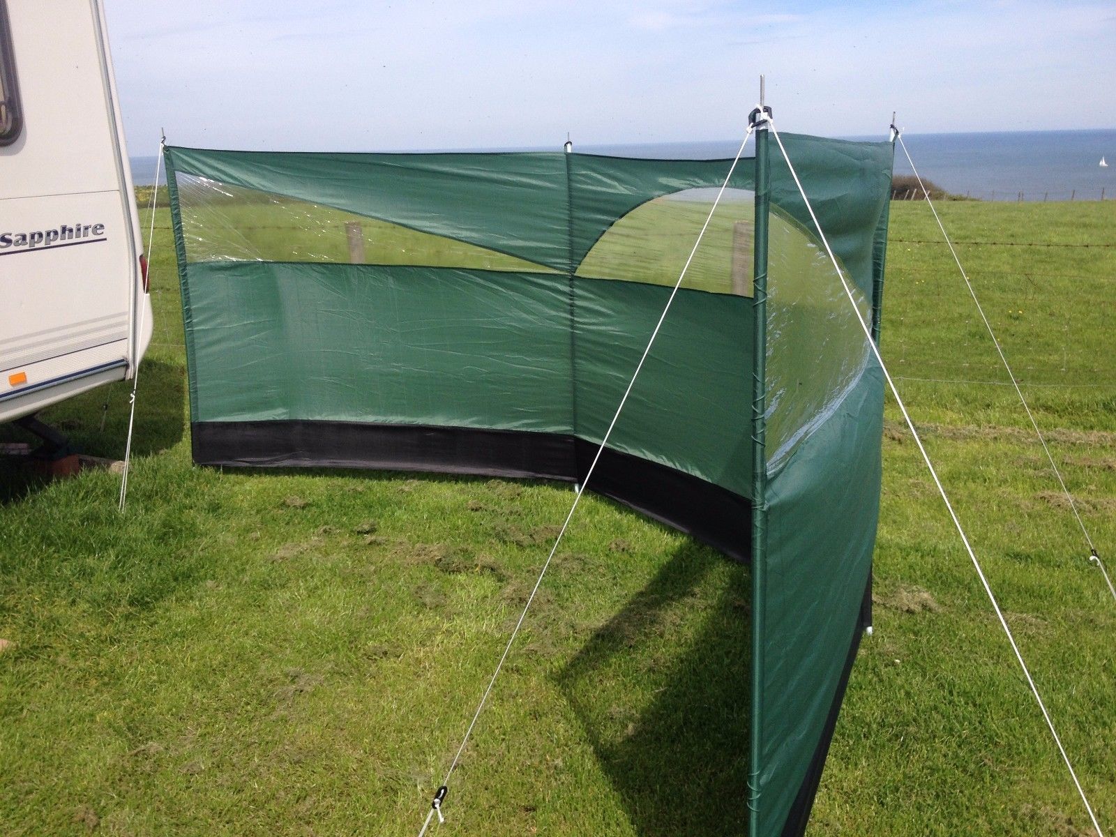Wind screen windbreaker blocker 150 x 500cm Camping Beach Wind break