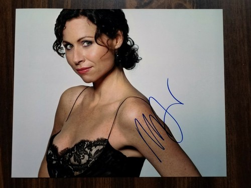 Minnie Driver Actress In A Dress Authentic Hand Signed 8x10