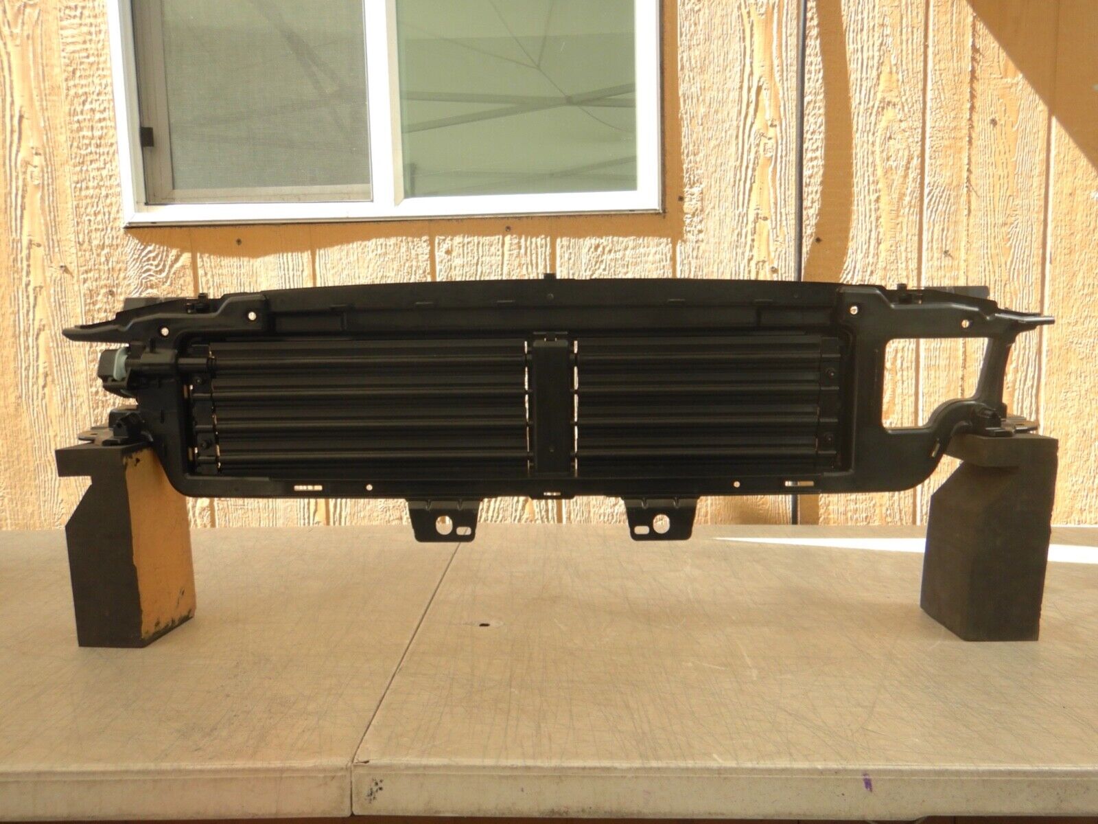 2019-2021 Volvo S60 V60 Air Shutter Grill OEM 32227973