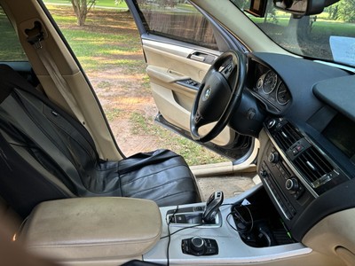 image 4 of interior