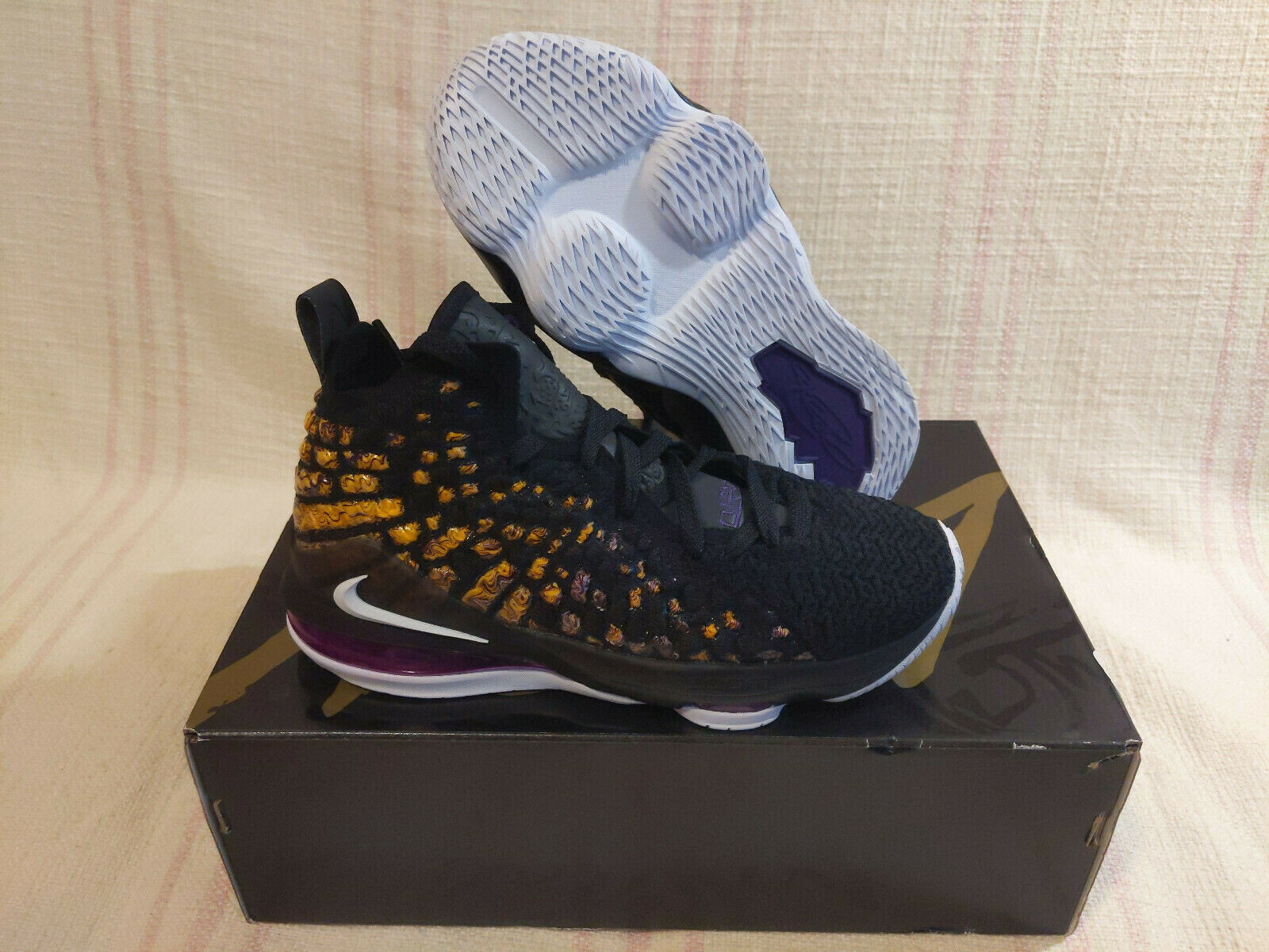 シューズ(男性用) Lebron XVII (17) Black Noir Amazon.com | Nike Mens Lebron 17 Black/White Bq3177 002