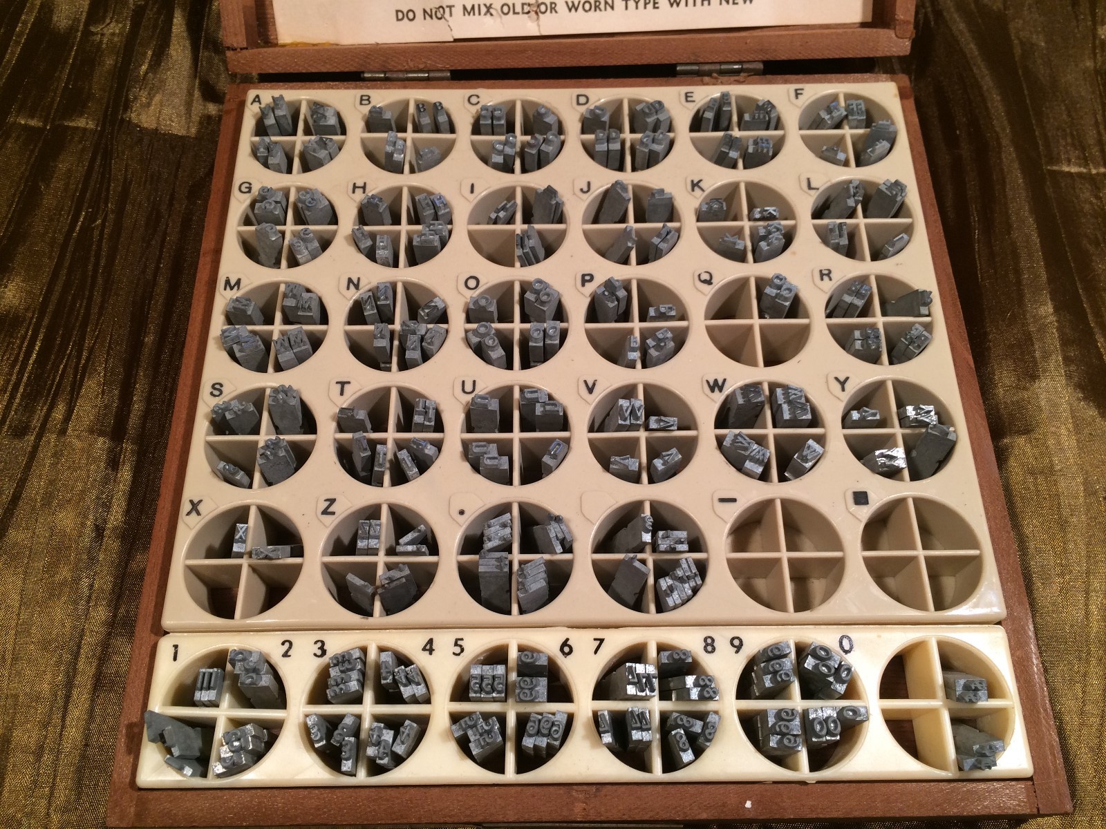 KINGSLEY HOT FOIL MACHINE TYPE LETTERS FONT LYDIAN 12 PT CAP SET W/ NUMBERS