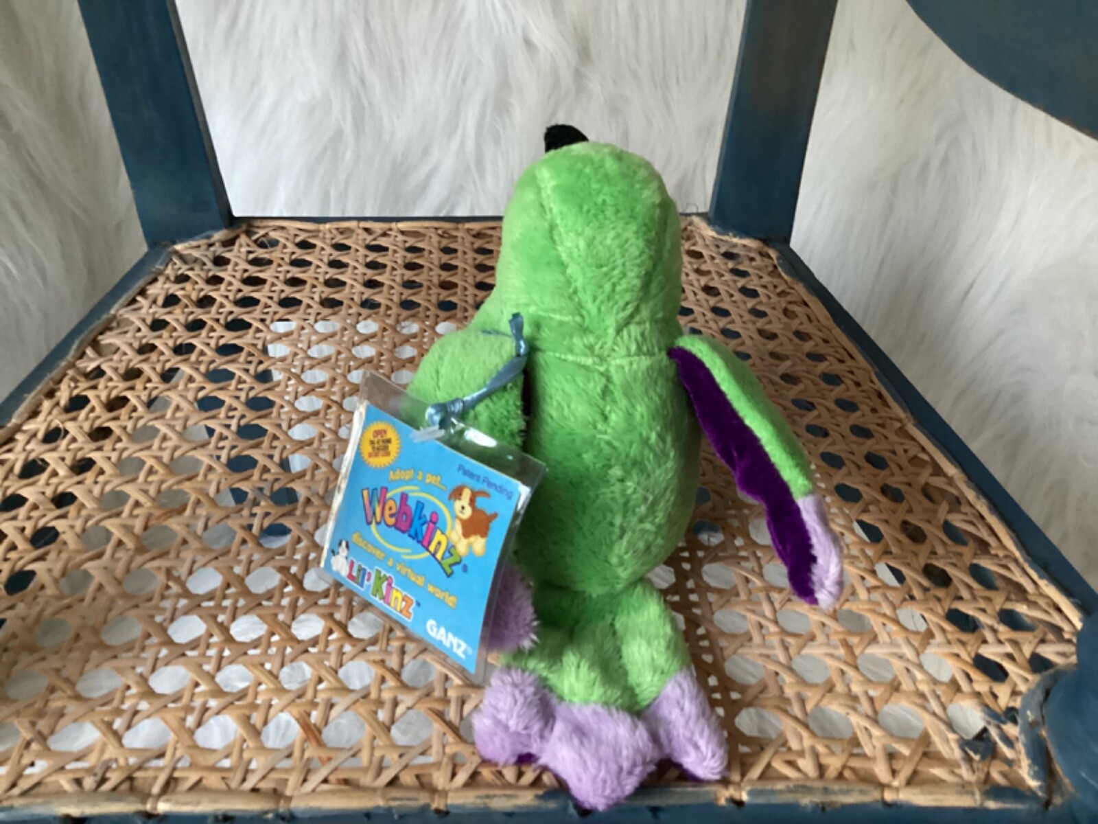 WEBKINZ  LIL’KINZ  HUMMINGBIRD   HS502 -NEW W/ SEALED CODE