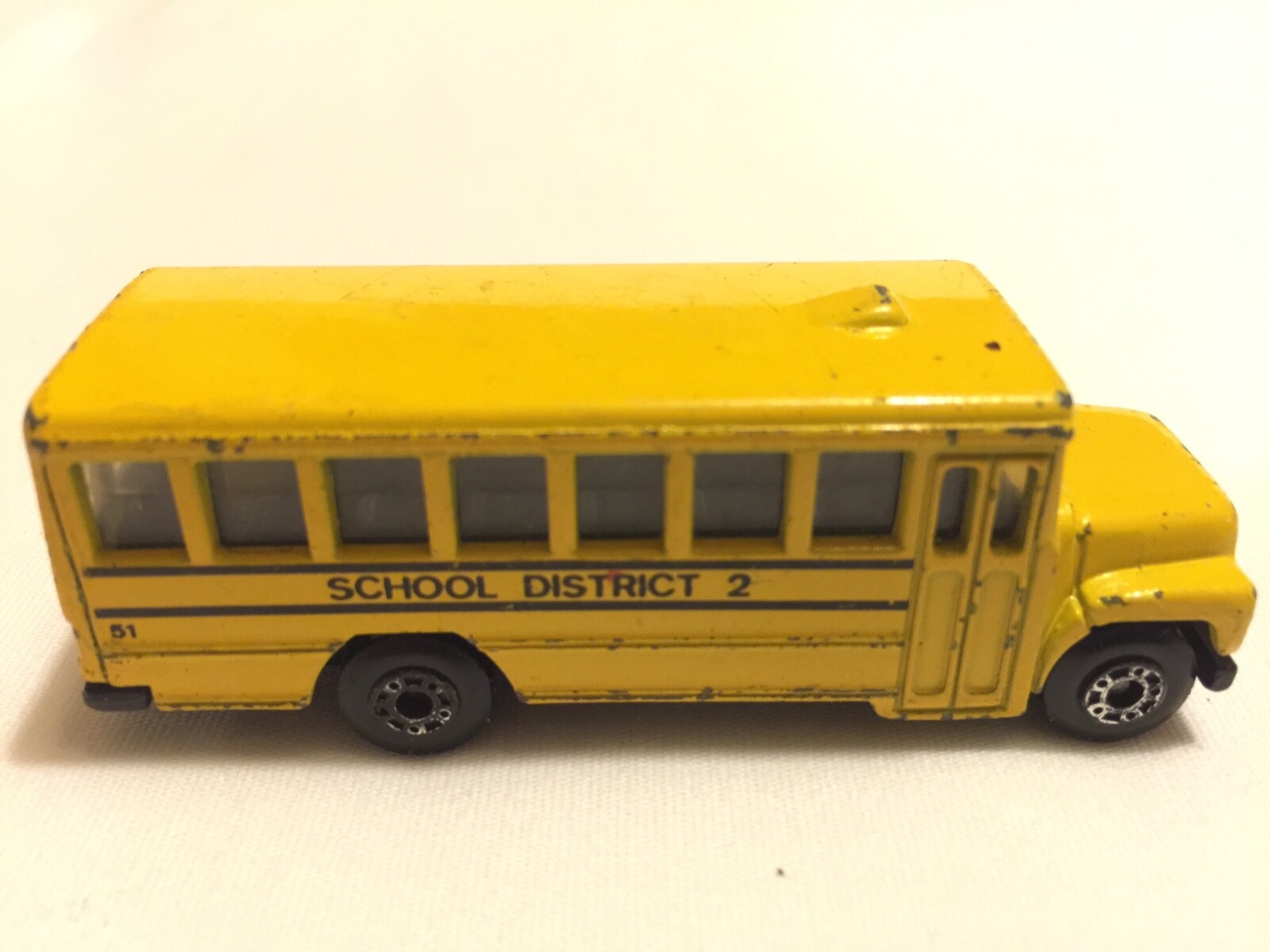 Matchbox SCHOOL BUS 1985 Int'l Ltd 1:95 School District 2 | eBay