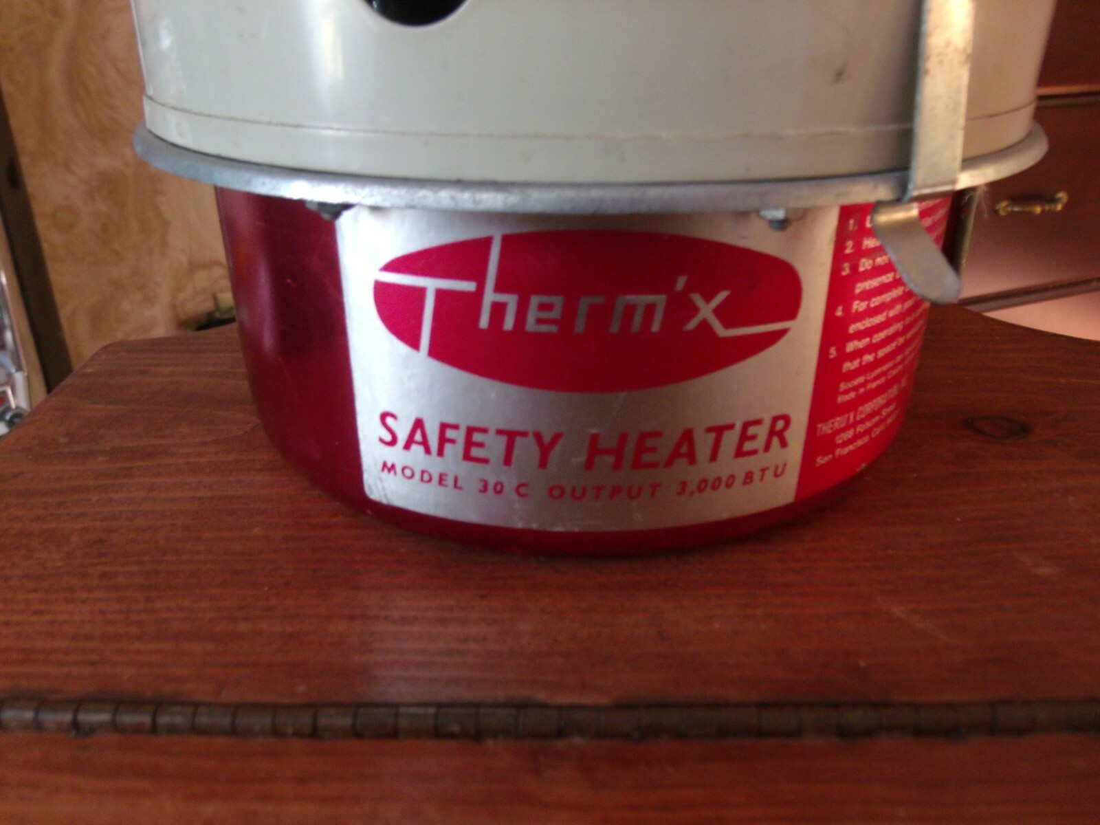 Vintage Therm’x  Heater Model 30C Output 3,000 BTU{Camp ,tent ,hike!}