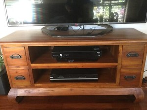 solid entertainment unit