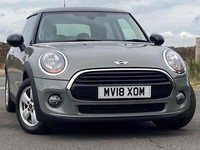 Mini 1.5 Cooper Auto 3dr - Sat Nav & Heated Seats & Parking Sensors