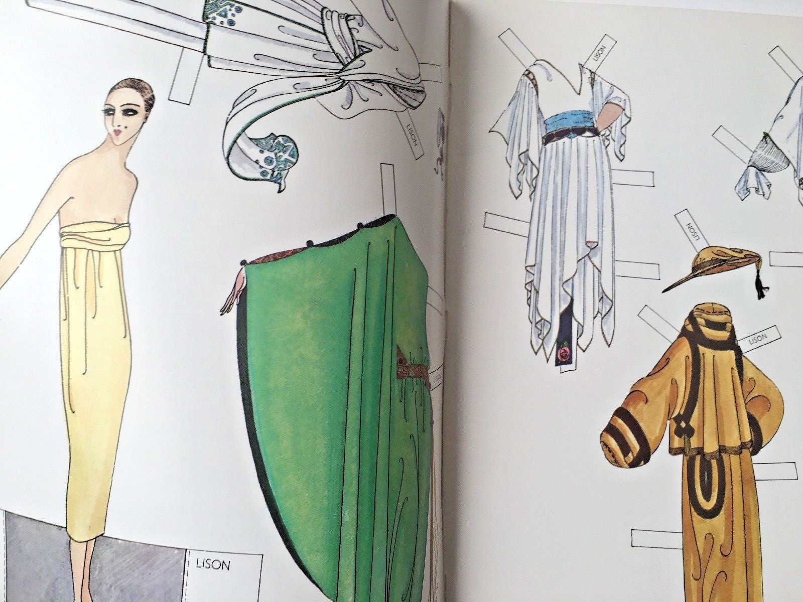 Erte Fashion Paper Dolls of the Twenties Pre-owned Unused