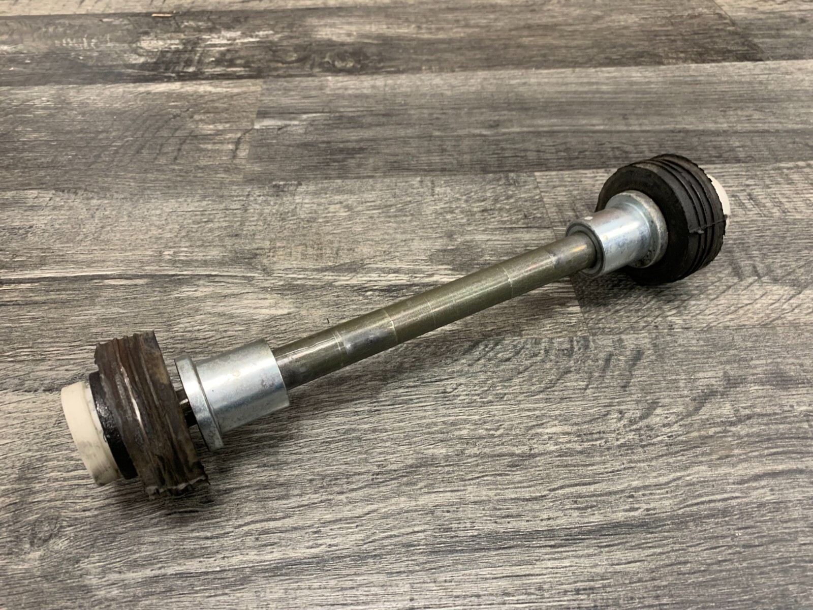 91-99 Harley Dyna Wide Glide Swingarm Pivot Bolt