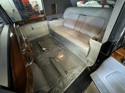 image 4 of interior