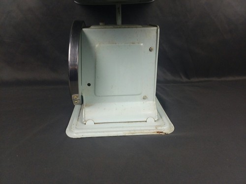 Antique hanson nursery scale. Model #3025 works. Made in Chicago USA