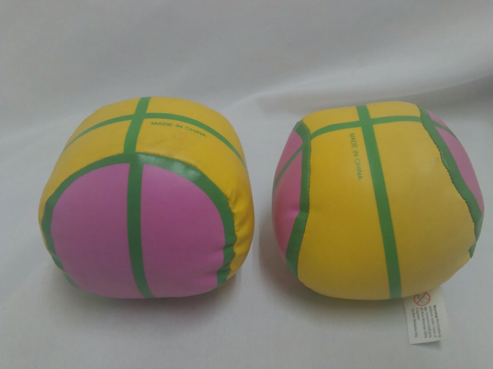 LOT OF 8 POLYESTER KIDS PLAY FOOTBALL BASKETBALL VOLLEYBALL & SMILEY FACE BALL