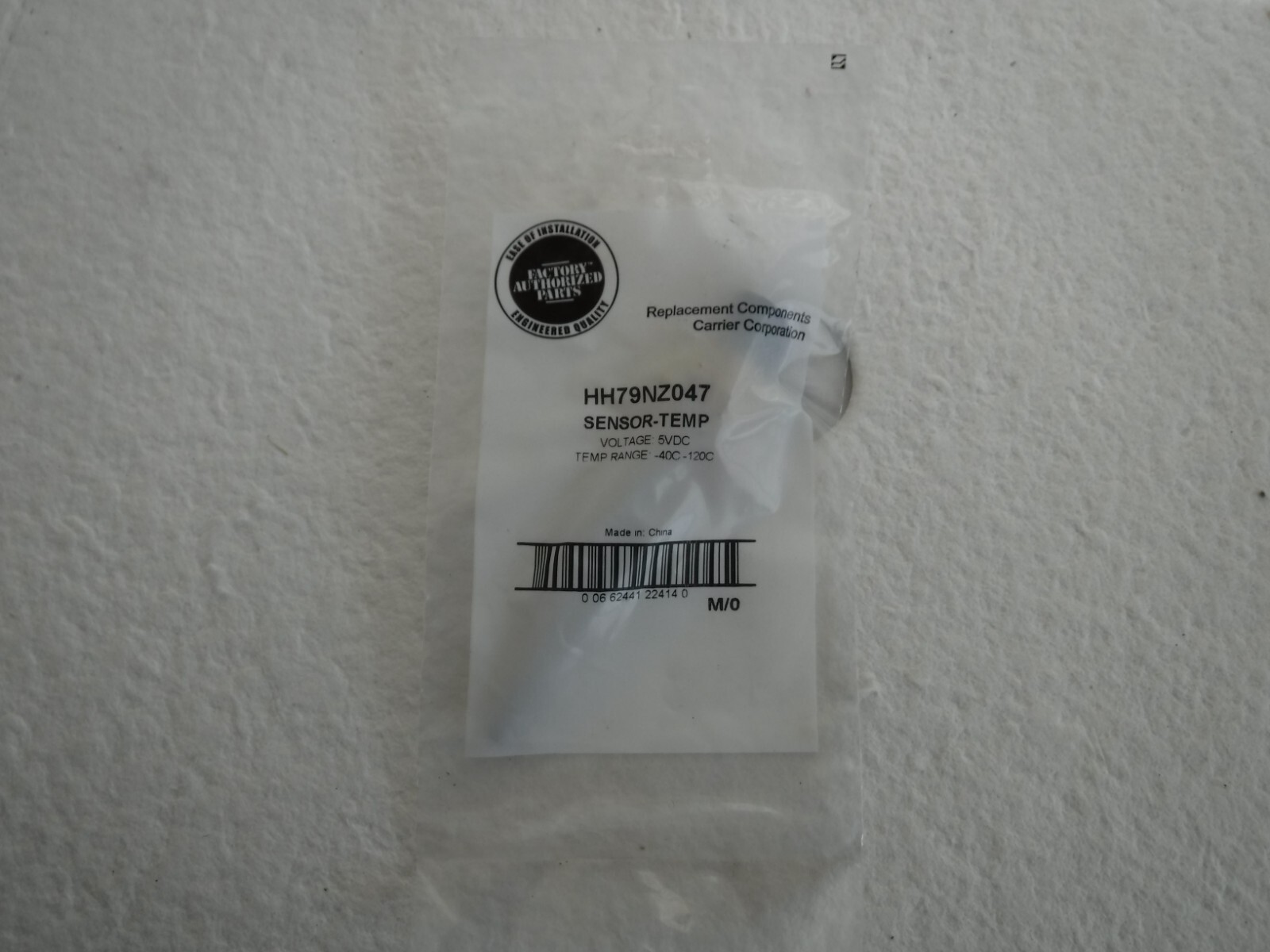 CARRIER TEMPERATURE SENSOR HH79NZ047 5 VDC TEMPERATURE RANGE 40-120 CELSIUS