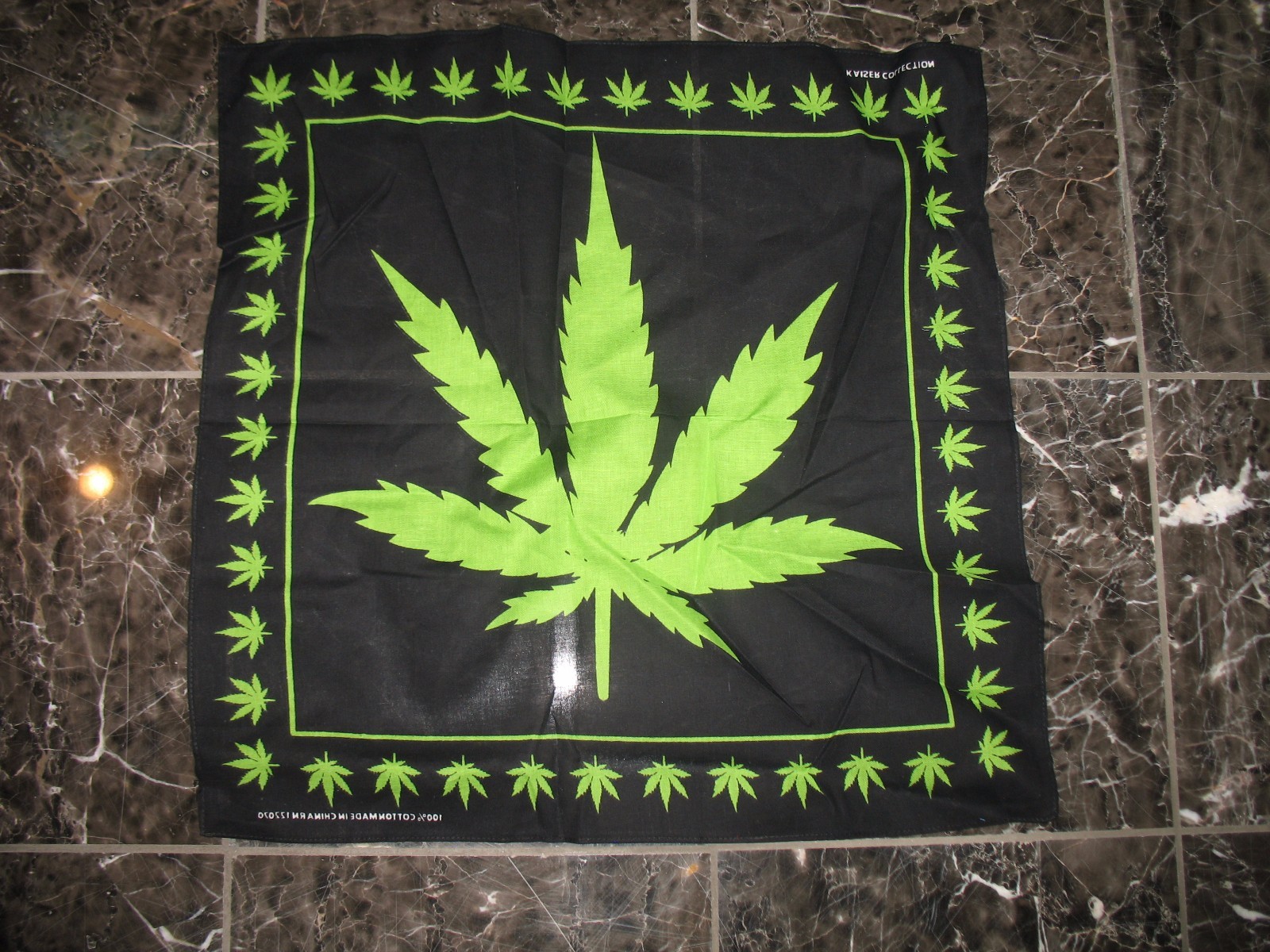 22"x22" Black Weed Marijuana Hemp Cannibus Bandana 
