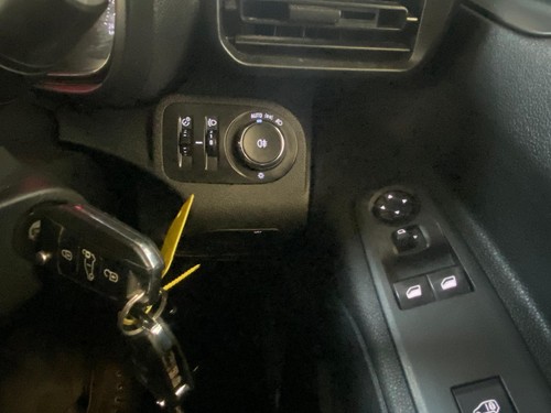 Vauxhall Combo image