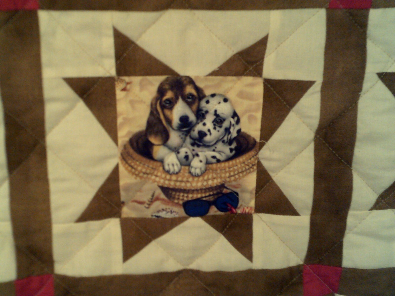 HANDCRAFTED BABY QUILT, PUPPYS AT THE BEACH MACHINE PIECED & QUILTE 36