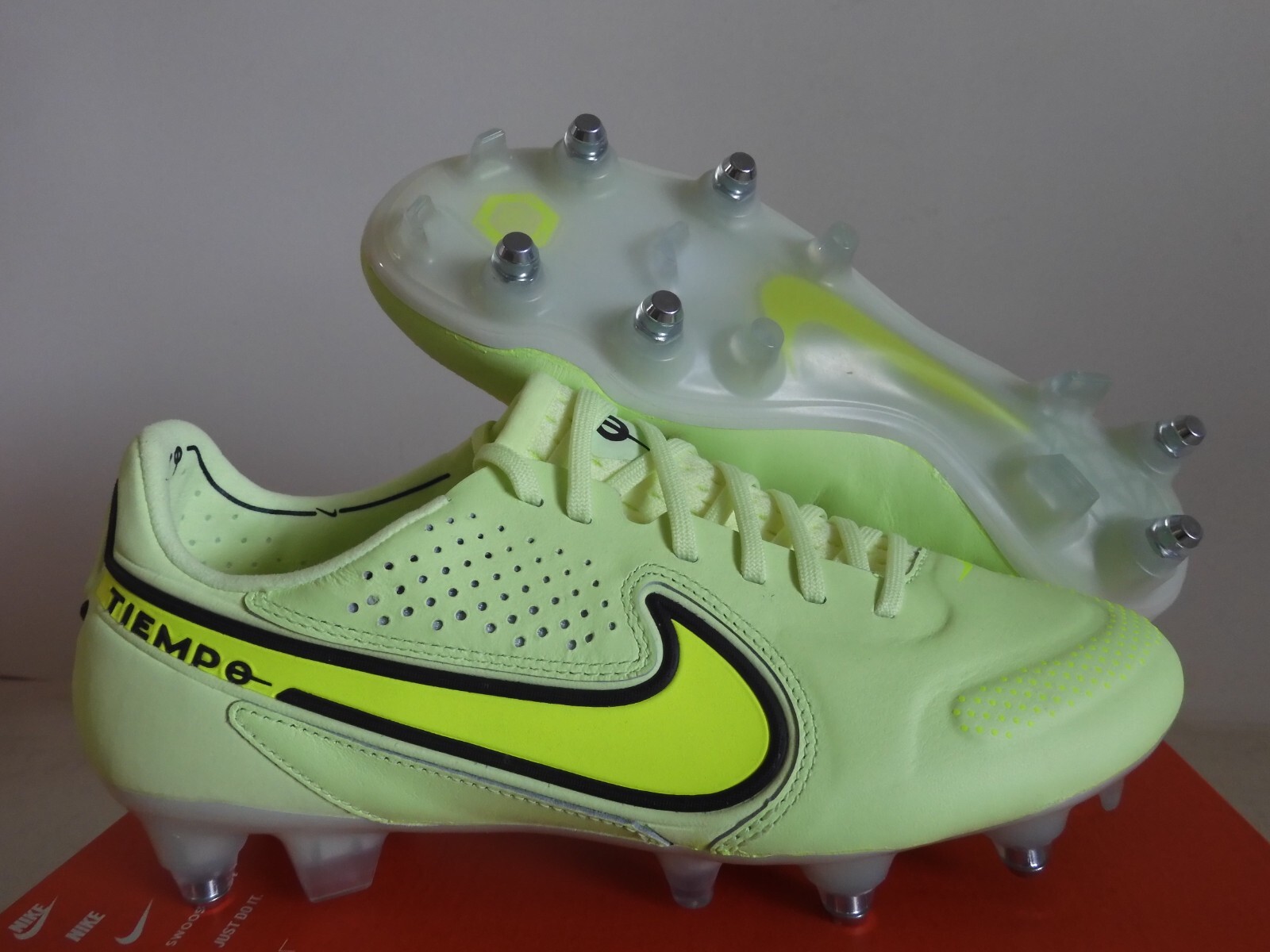 シューズ NIKETIEMPOLEGENDXELITESG-PROPLAYEREDITIO Nike Tiempo Legend 9 Elite Sg Pro Ac P Barely Volt-Volt Mens