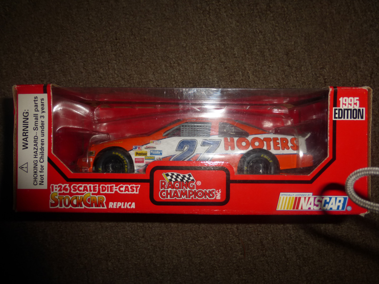RACING CHAMPIONS 1/24 # 27 HOOTERS  LOU ALLEN  NASCAR