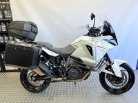 KTM 1290 SUPER ADVENTURE.               ! FULL TECH PACK + QUICK SHIFT  !