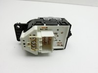 Hyundai I30 GD 12-17 Spiegelverstellung Aussenspiegel Schalter Links Vorne Hyundai I30 GD 12-17 25.06.2015 gebraucht Vorschau 4