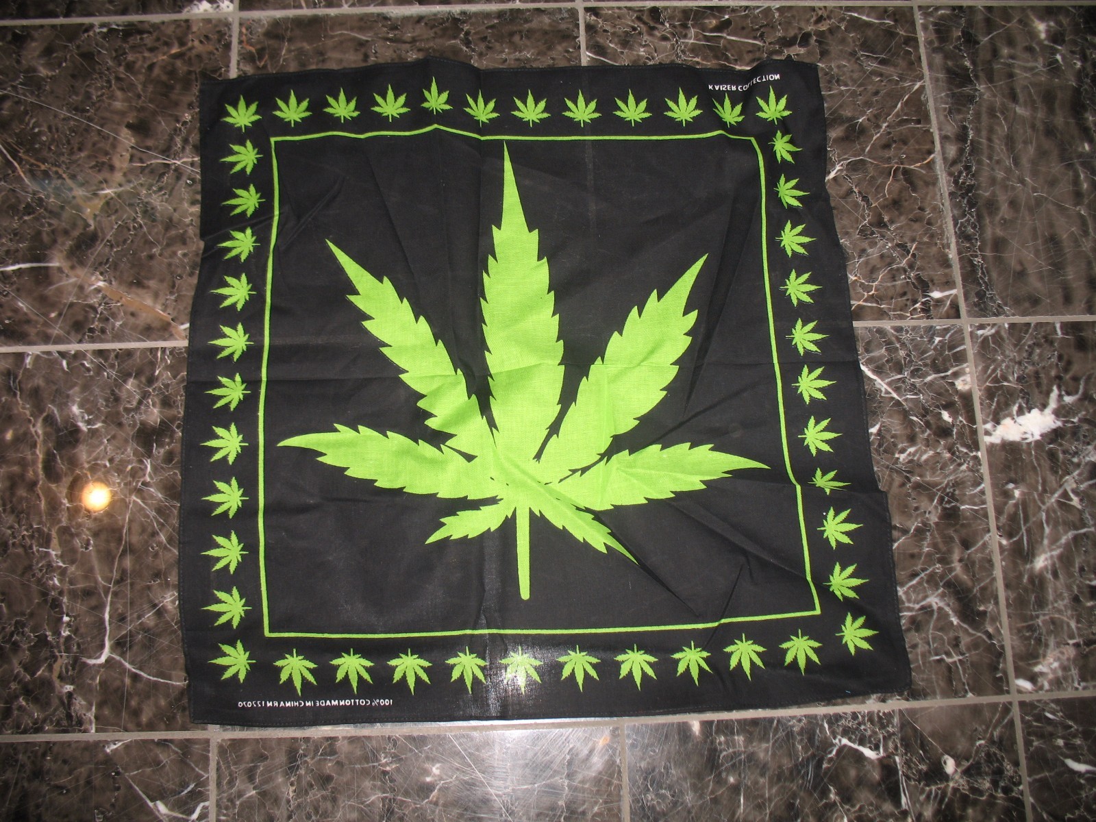 22"x22" Black Weed Marijuana Hemp Cannibus Bandana 