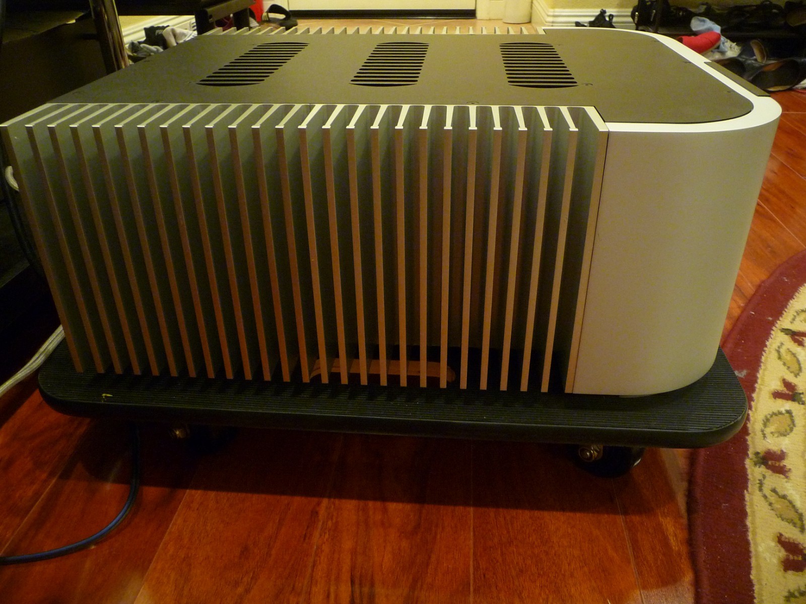 Classe Audio CA-5200 Power Amplifier, 5 channel x 200 watt, in the factory box