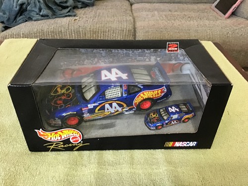 1998 Hot Wheels KYLE PETTY #44 Hot Wheels 1/24 & 1/64 Scale