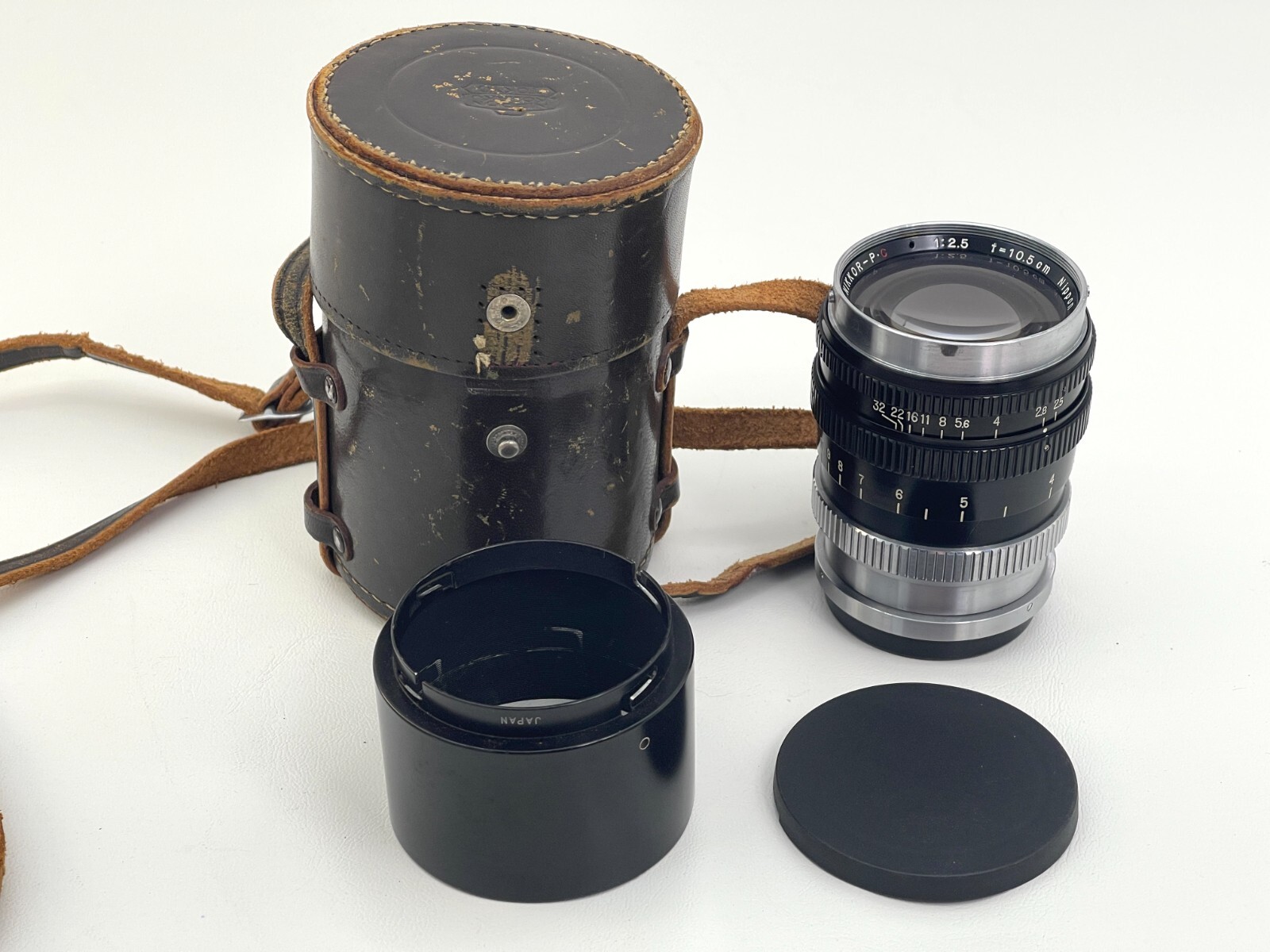 Nikon Nippon Kogaku Nikkor P C 105mm f/2.5 PC S Mount Lens Nikon Nippon Kogaku Nikkor P C 105mm f/2.5 PC S Mount Lens