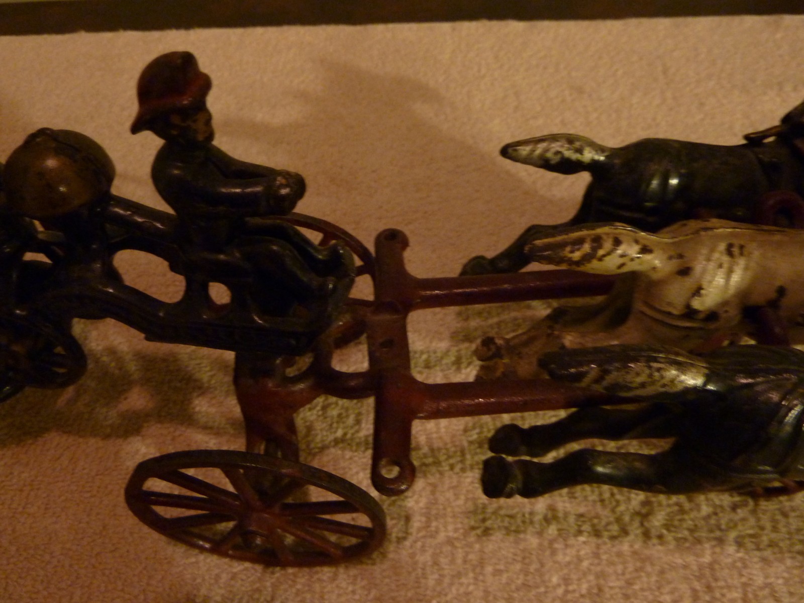 Kenton Medium Fire Engine With 3 Galloping Horses Circa 1910-20