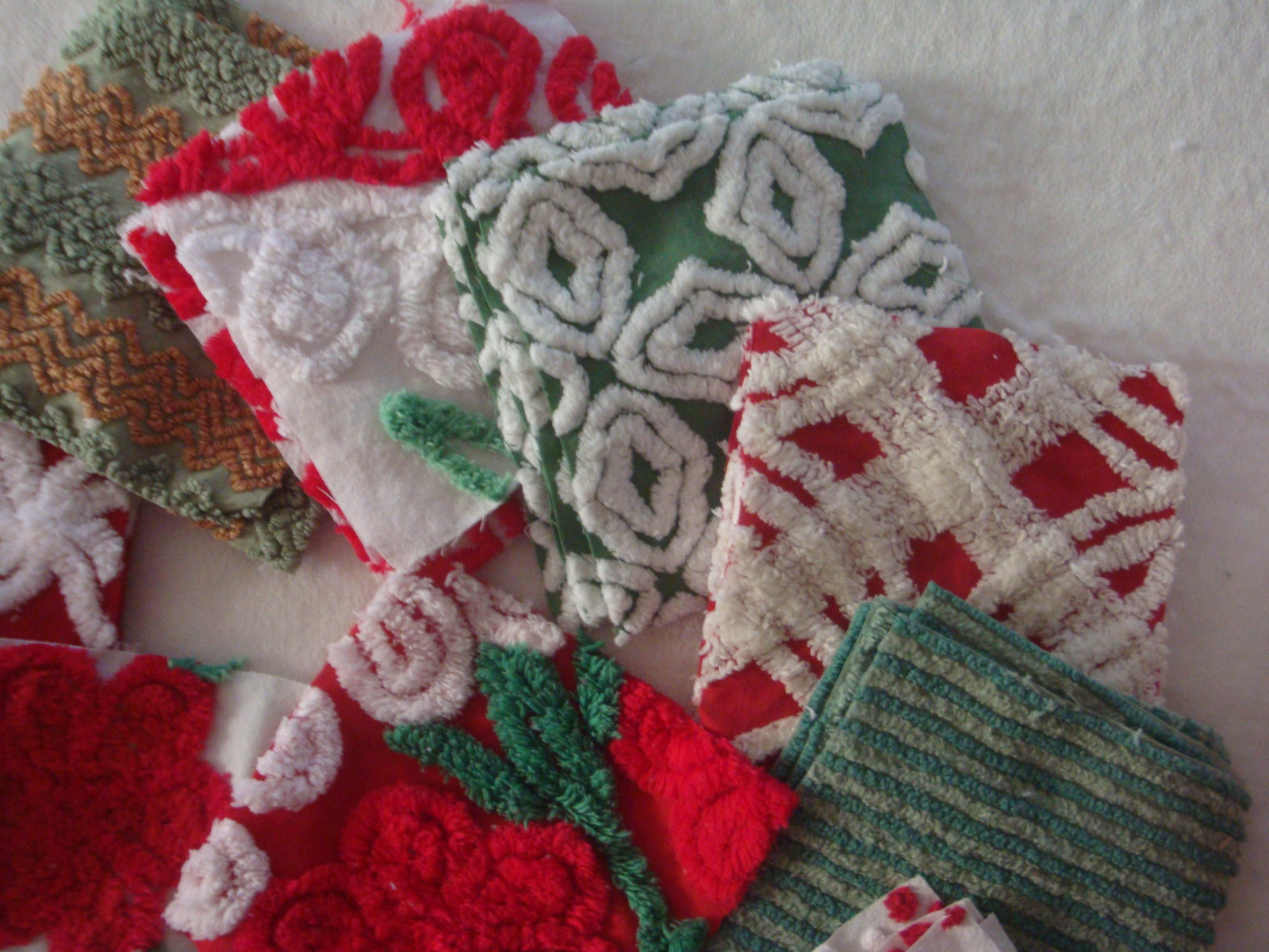 #1625 - 54 Quality Red White & Green Christmas 6
