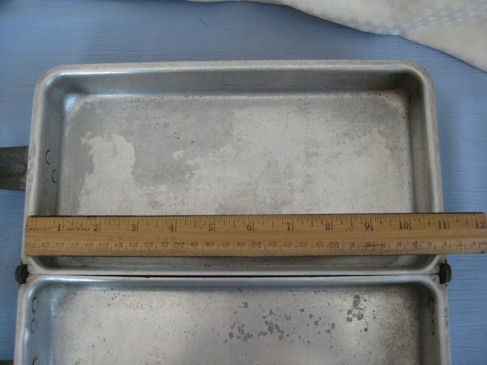 VINTAGE WEAR EVER 138 ALUMINUM FOLDING OMELET PAN T.A.C.U.CO.