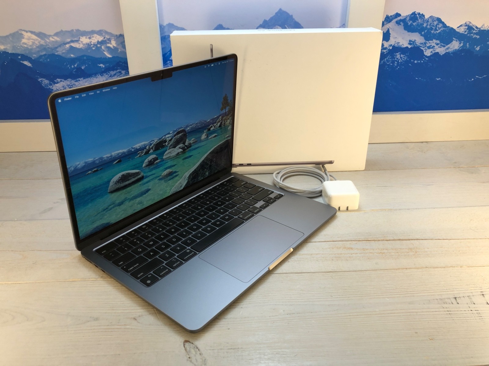 Apple MacBookAir 2022　M2 8GB 512GB Amazon.com: Apple 2022 MacBook Air Laptop with M2 chip, 13.6