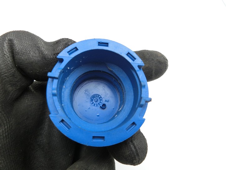 Mercedes W447 W640 Vito 14-19 Tankdeckel Verschluss Tankverschluss für AdBlue - Bild 3